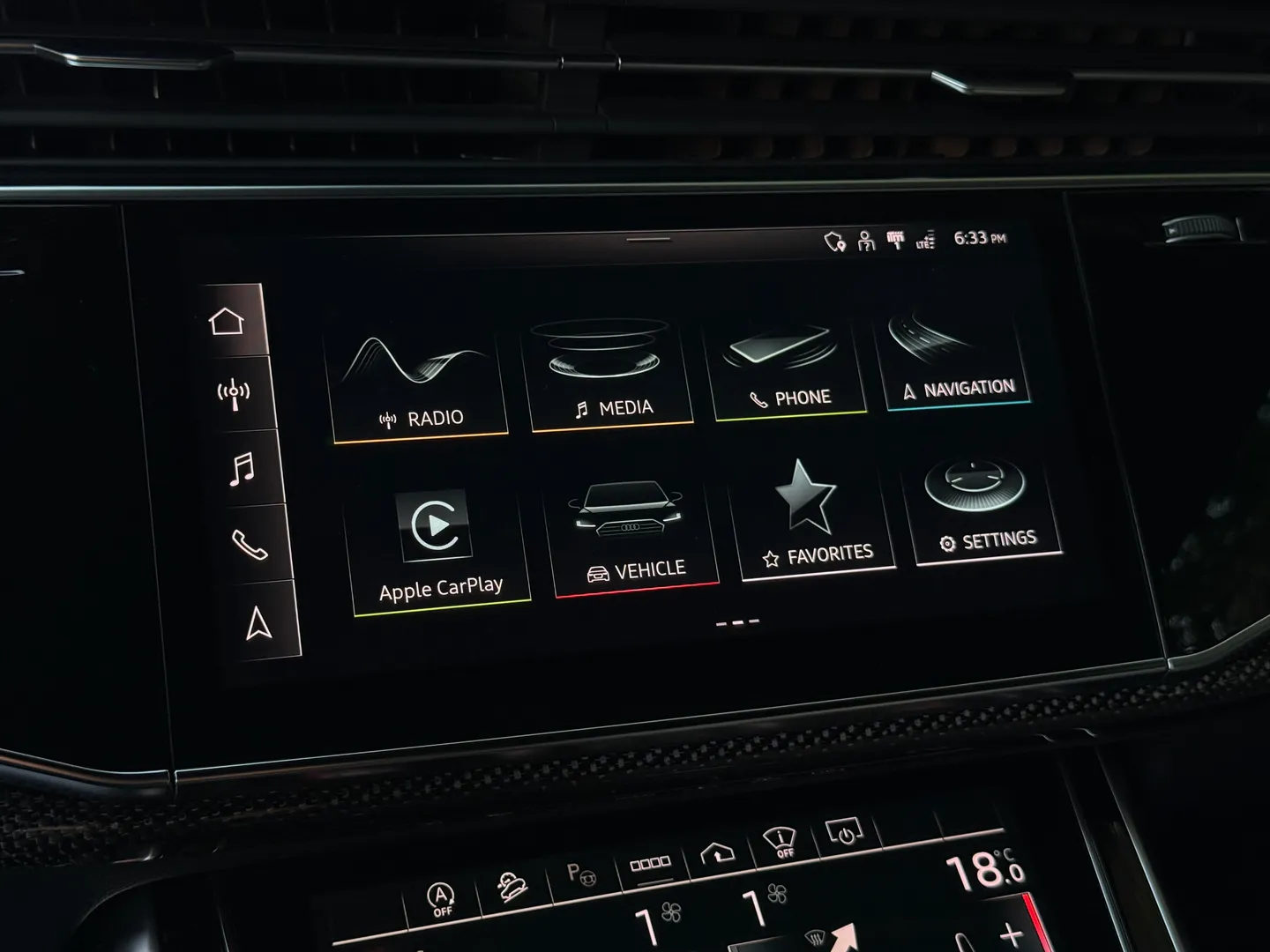 Audi SQ7 Premium Plus — photo 50