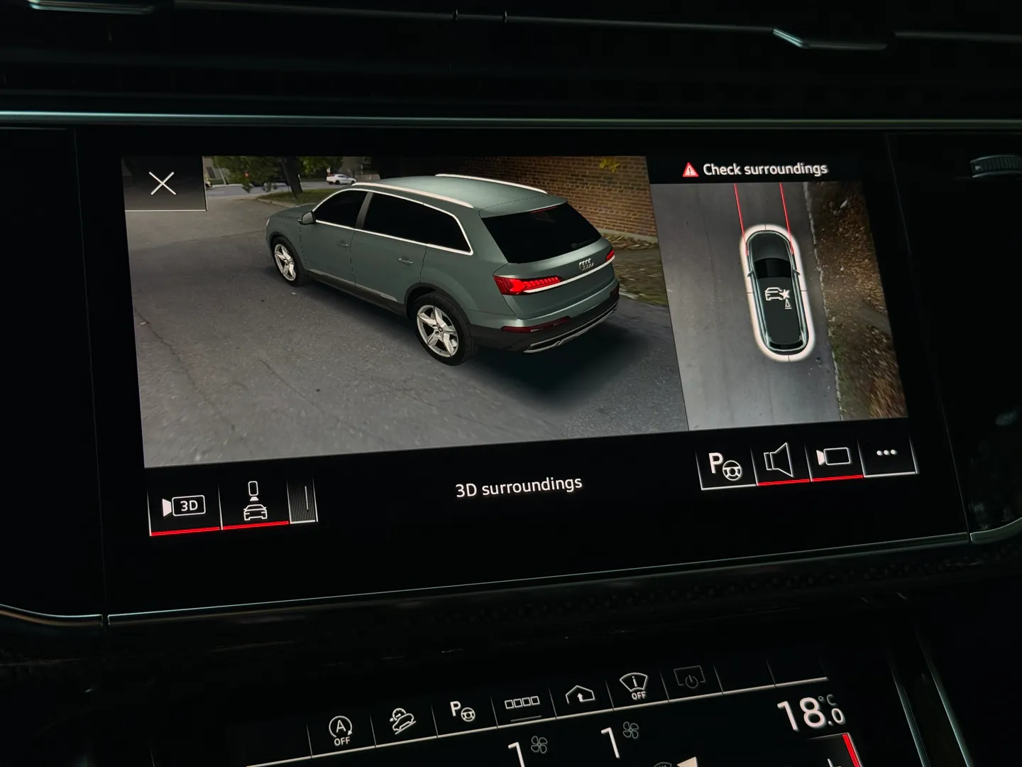 Audi SQ7 Premium Plus — photo 53
