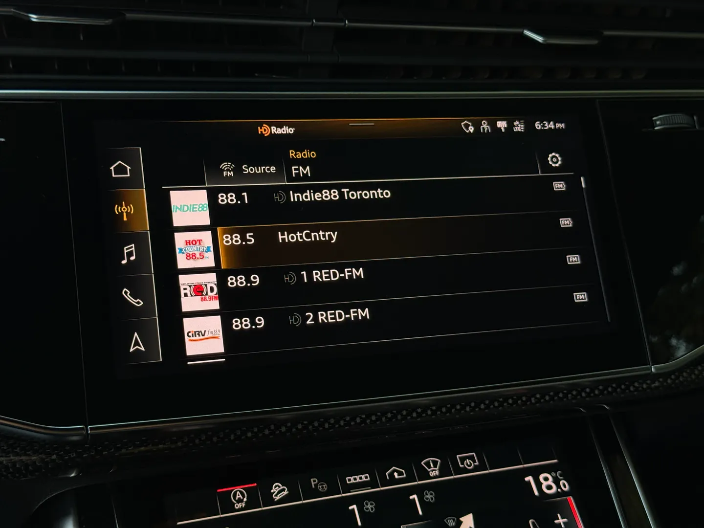 Audi SQ7 Premium Plus — photo 55