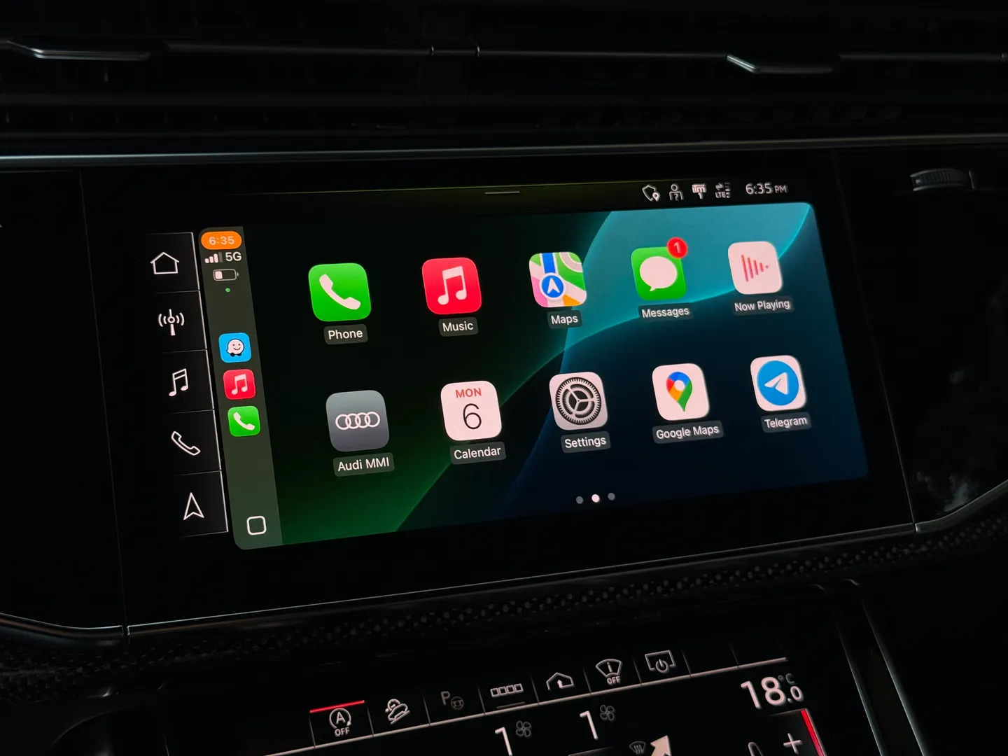Audi SQ7 Premium Plus — photo 59