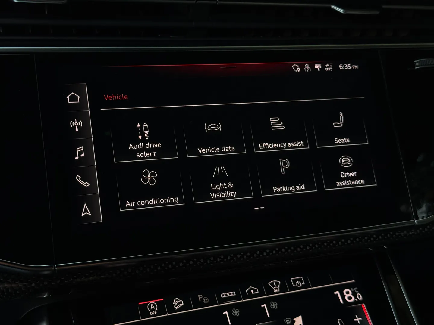 Audi SQ7 Premium Plus — photo 60