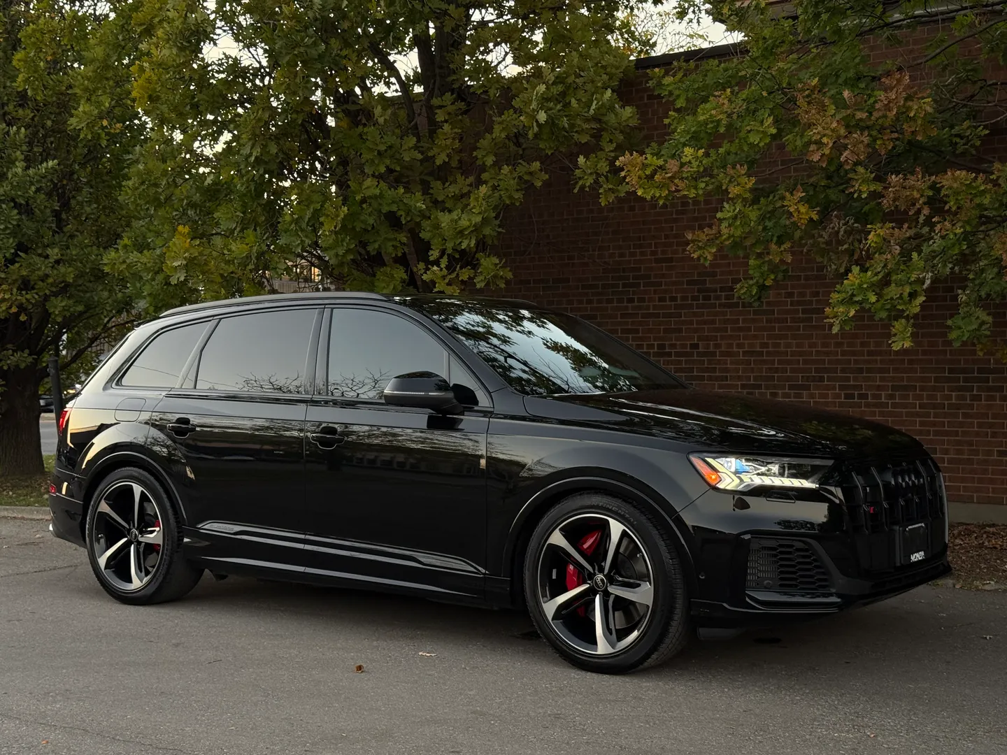 Audi SQ7 Premium Plus — photo 107
