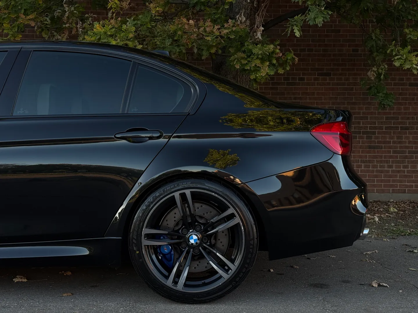 BMW M3 6 Speed Manual — photo 13