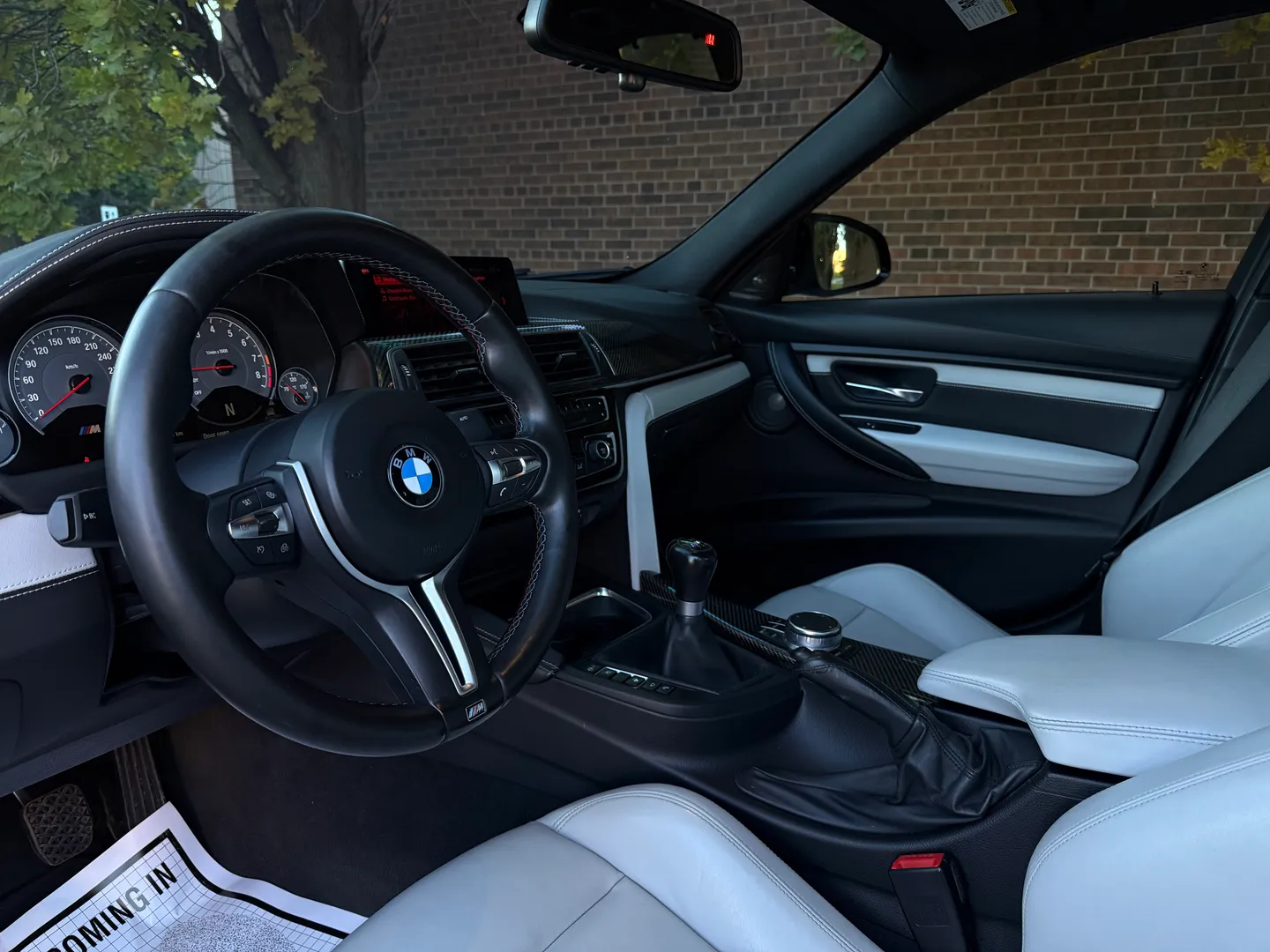 BMW M3 6 Speed Manual — photo 36
