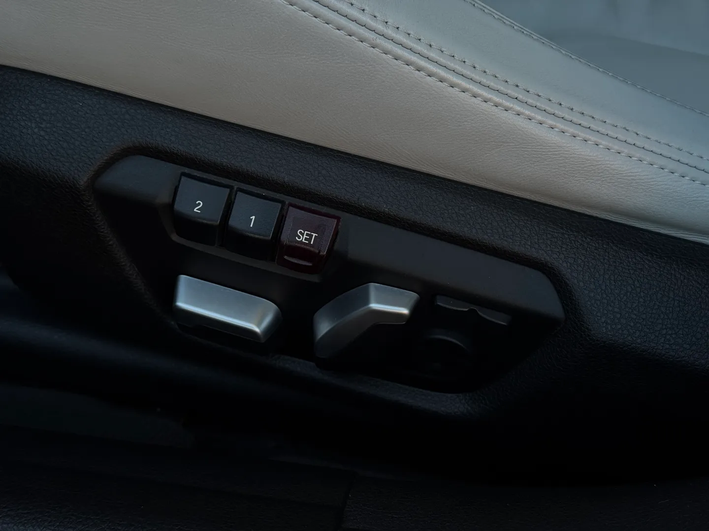BMW M3 6 Speed Manual — photo 40