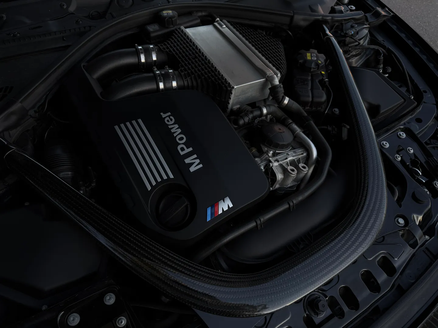 BMW M4 Coupe 6 Speed Manual — photo 34