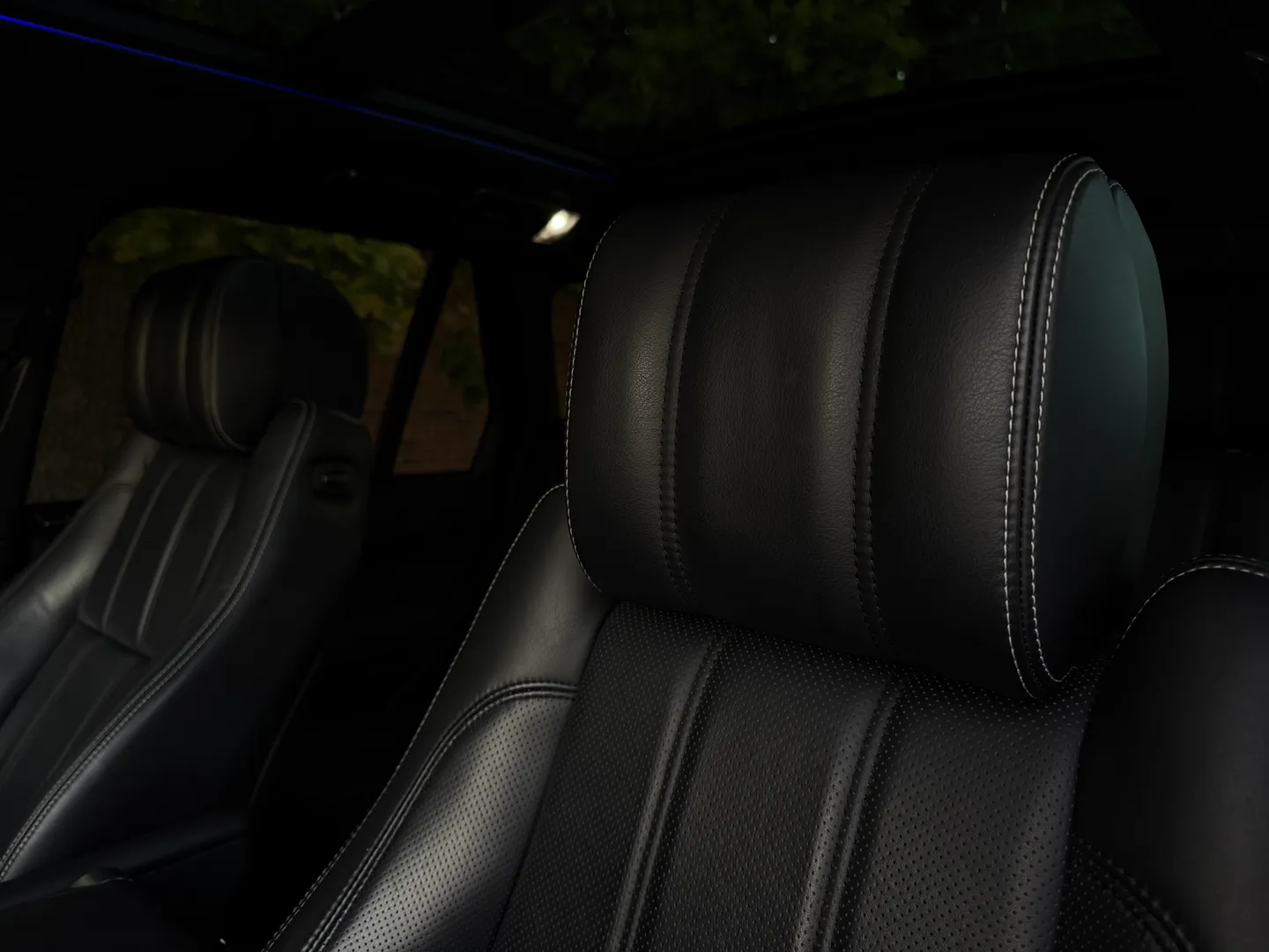 Land Rover Range Rover Autobiography Executive Seating Package — photo 40