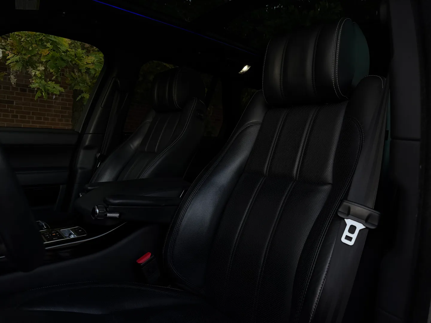 Land Rover Range Rover Autobiography Executive Seating Package — photo 39