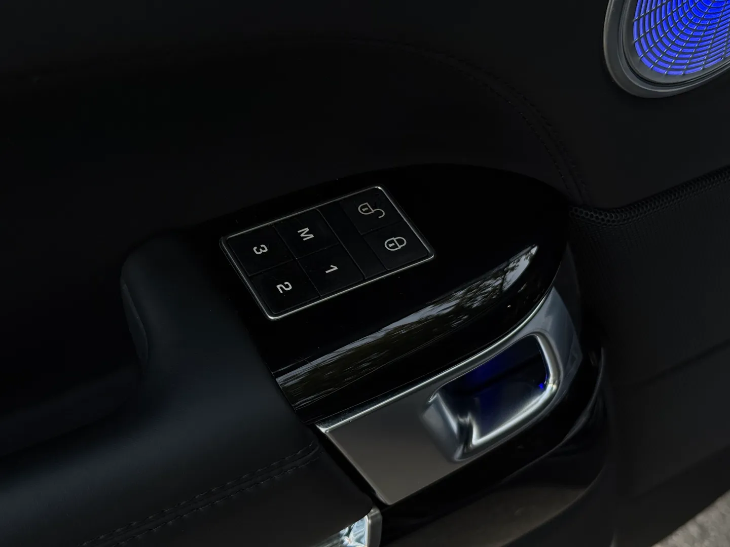 Land Rover Range Rover Autobiography Executive Seating Package — photo 47