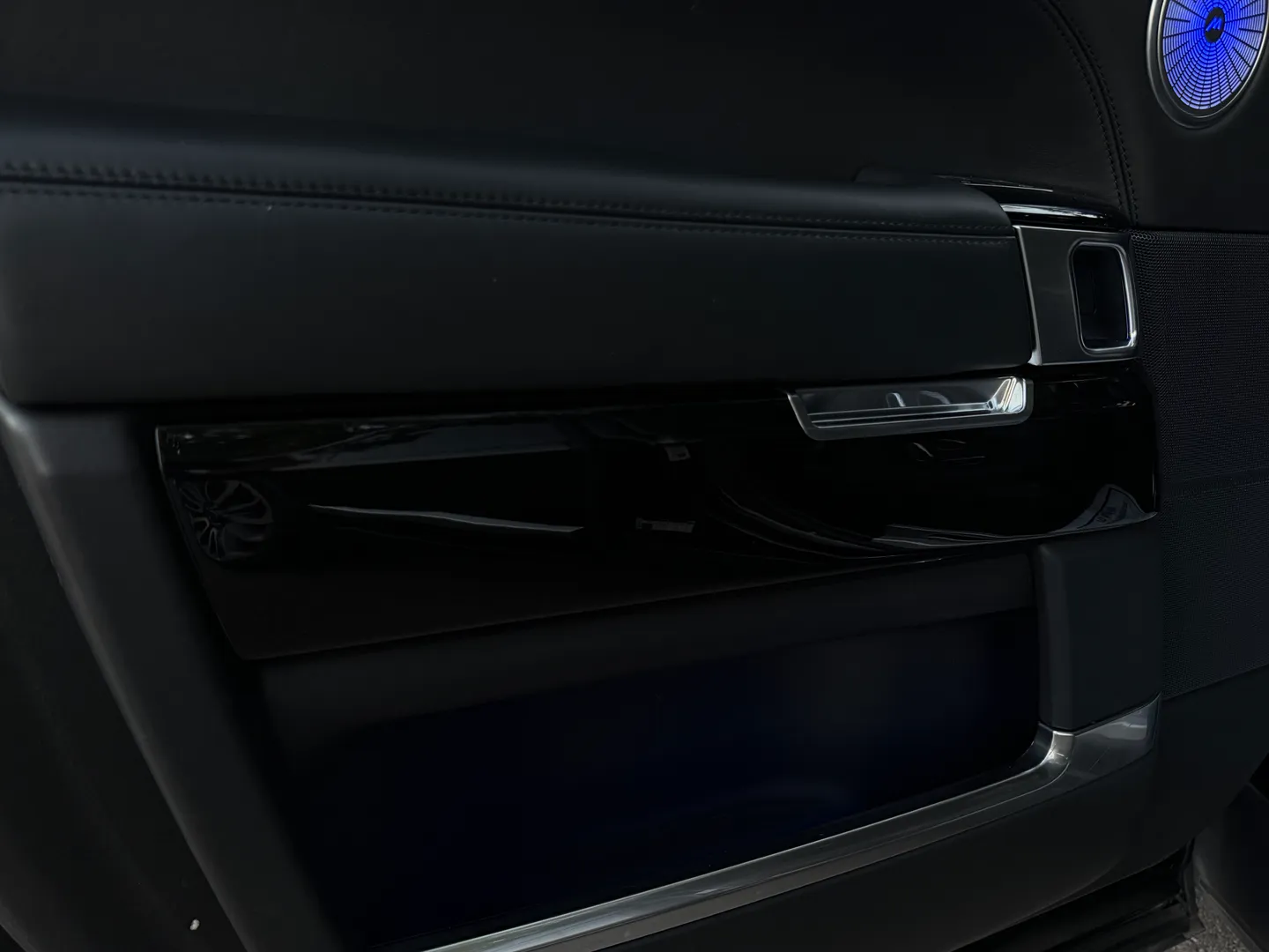 Land Rover Range Rover Autobiography Executive Seating Package — photo 48