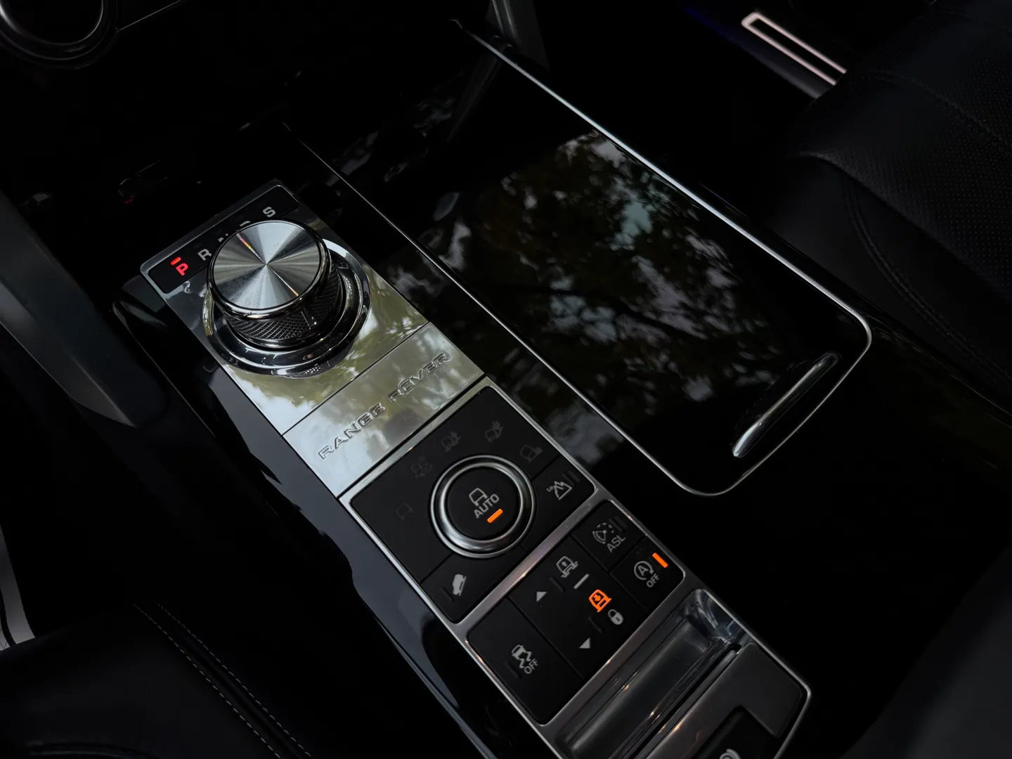 Land Rover Range Rover Autobiography Executive Seating Package — photo 50