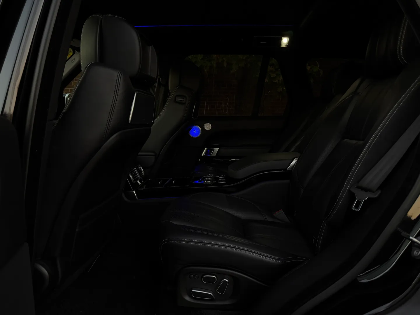 Land Rover Range Rover Autobiography Executive Seating Package — photo 91