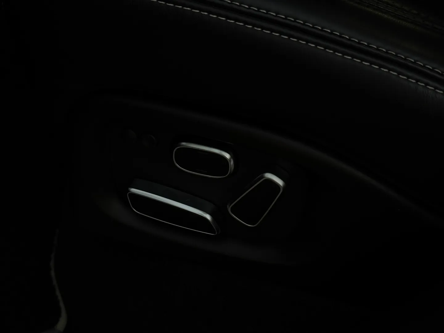Land Rover Range Rover Autobiography Executive Seating Package — photo 97