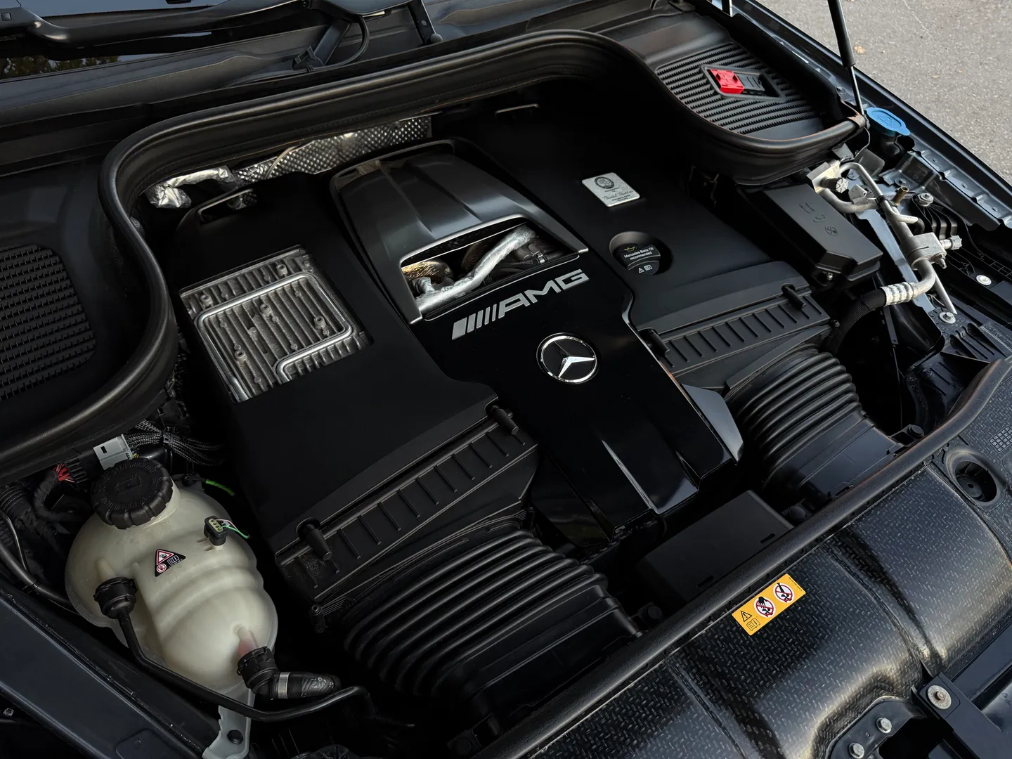 Mercedes Benz GLE 63 S AMG  — photo 37