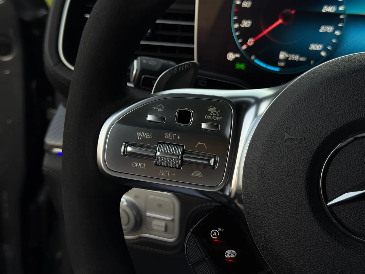 Mercedes Benz GLE 63 S AMG  — photo 90