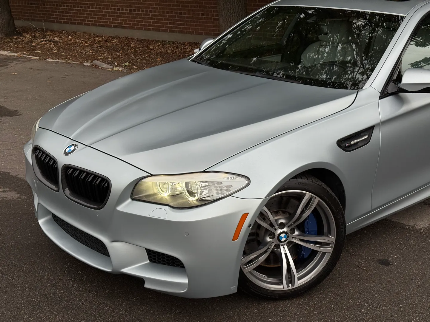 BMW M5 6 Speed Manual Individual Frozen Silver Metallic Paint — photo 3