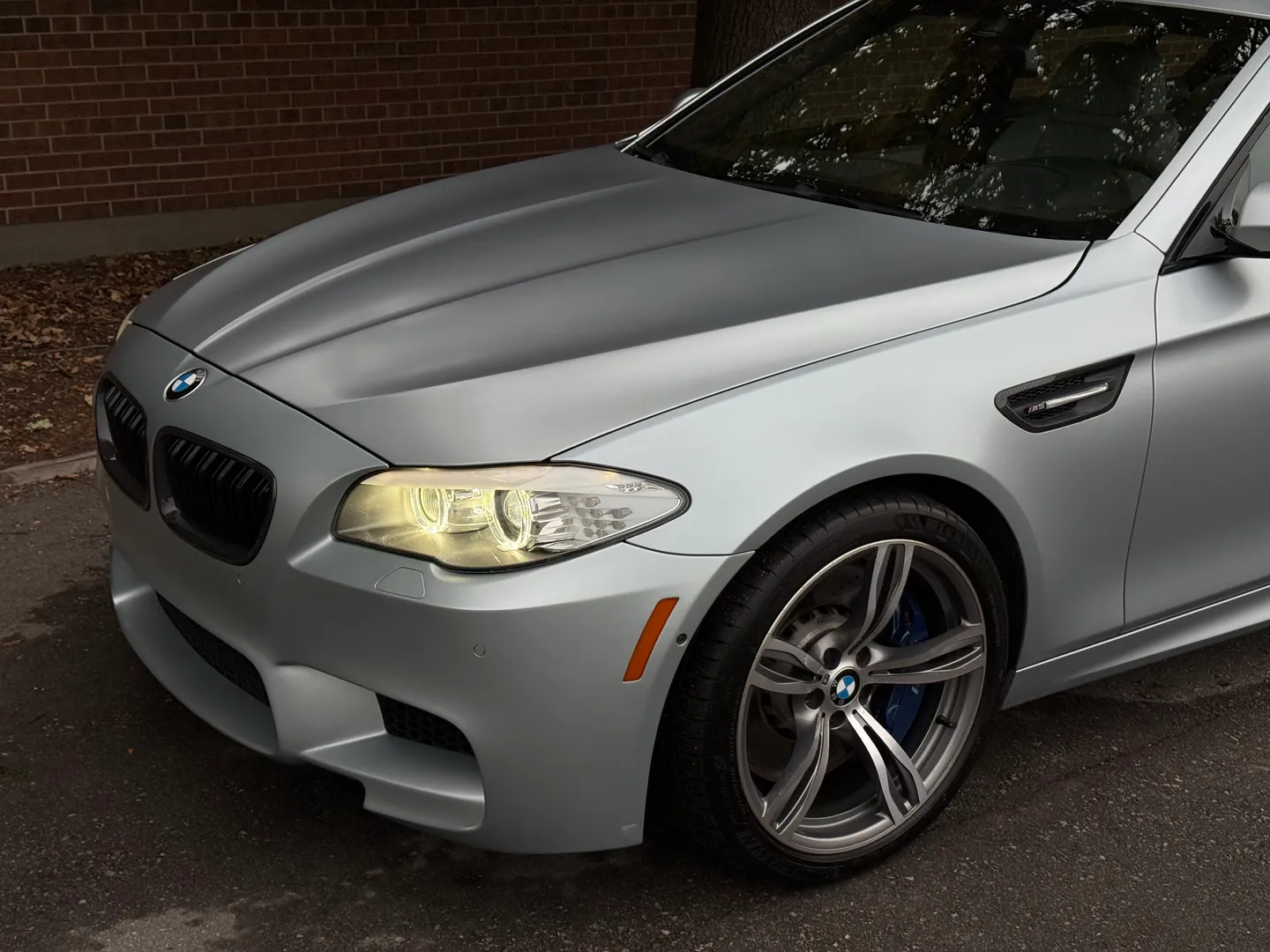 BMW M5 6 Speed Manual Individual Frozen Silver Metallic Paint — photo 6