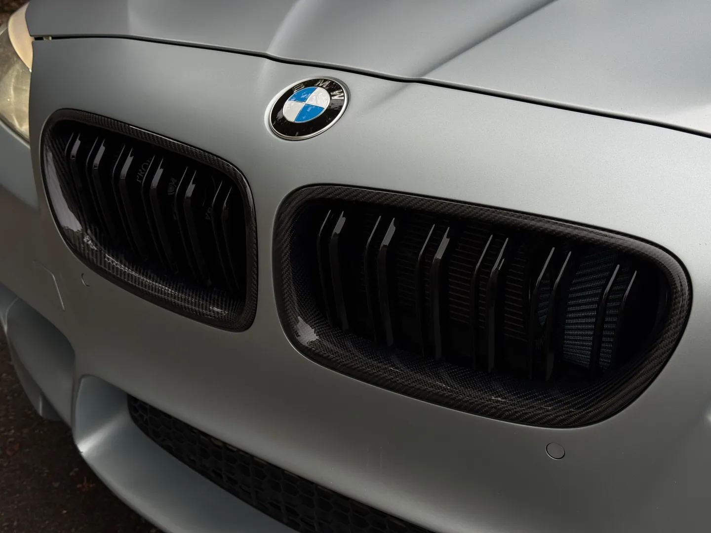 BMW M5 6 Speed Manual Individual Frozen Silver Metallic Paint — photo 8
