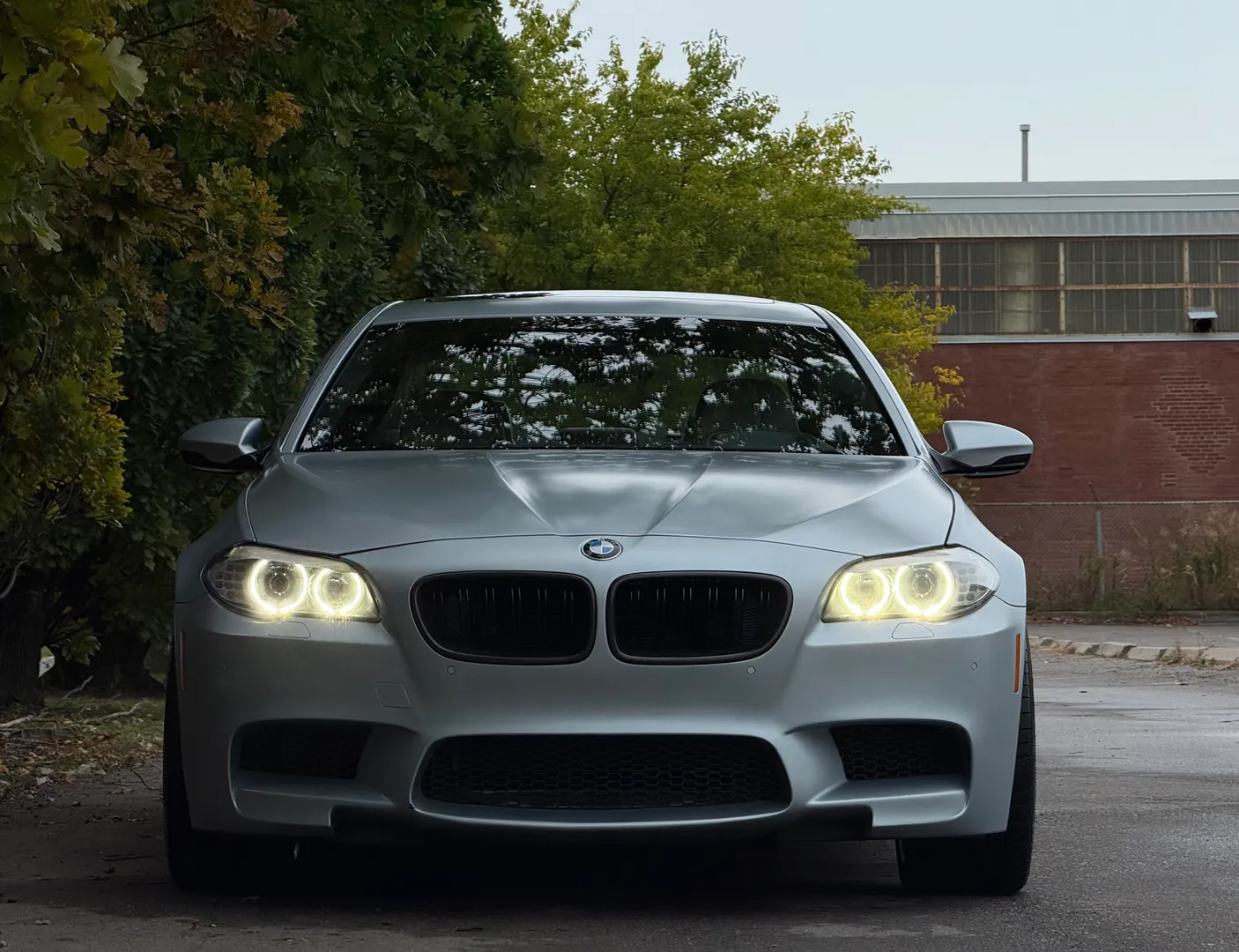 BMW M5 6 Speed Manual Individual Frozen Silver Metallic Paint — photo 5