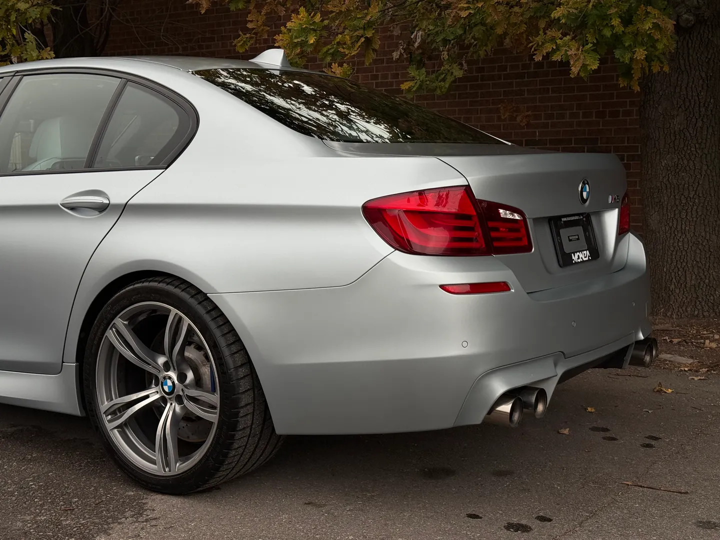 BMW M5 6 Speed Manual Individual Frozen Silver Metallic Paint — photo 23