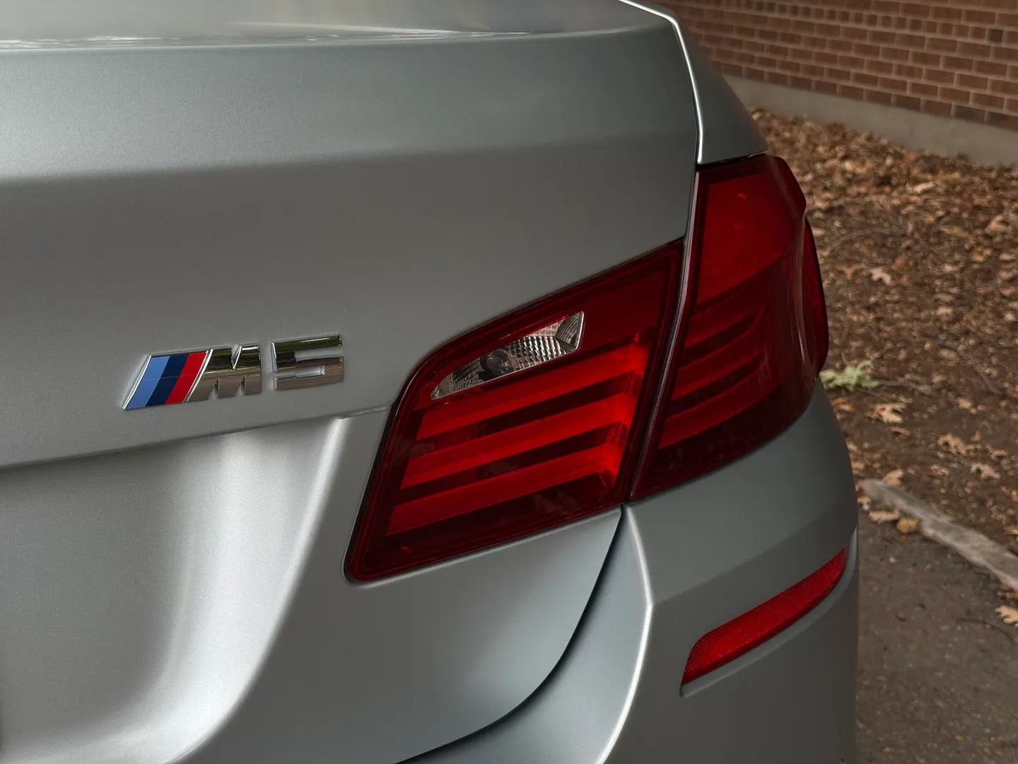BMW M5 6 Speed Manual Individual Frozen Silver Metallic Paint — photo 27