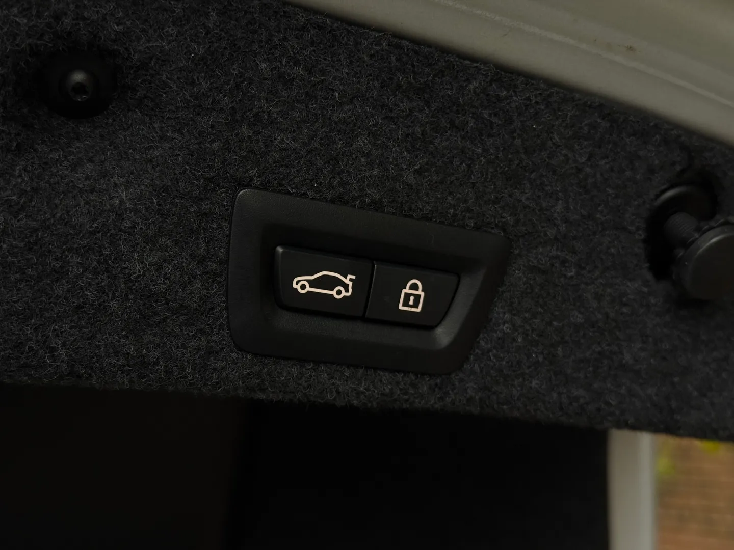 BMW M5 6 Speed Manual Individual Frozen Silver Metallic Paint — photo 32