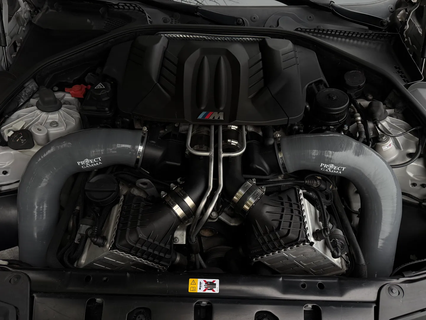 BMW M5 6 Speed Manual Individual Frozen Silver Metallic Paint — photo 34