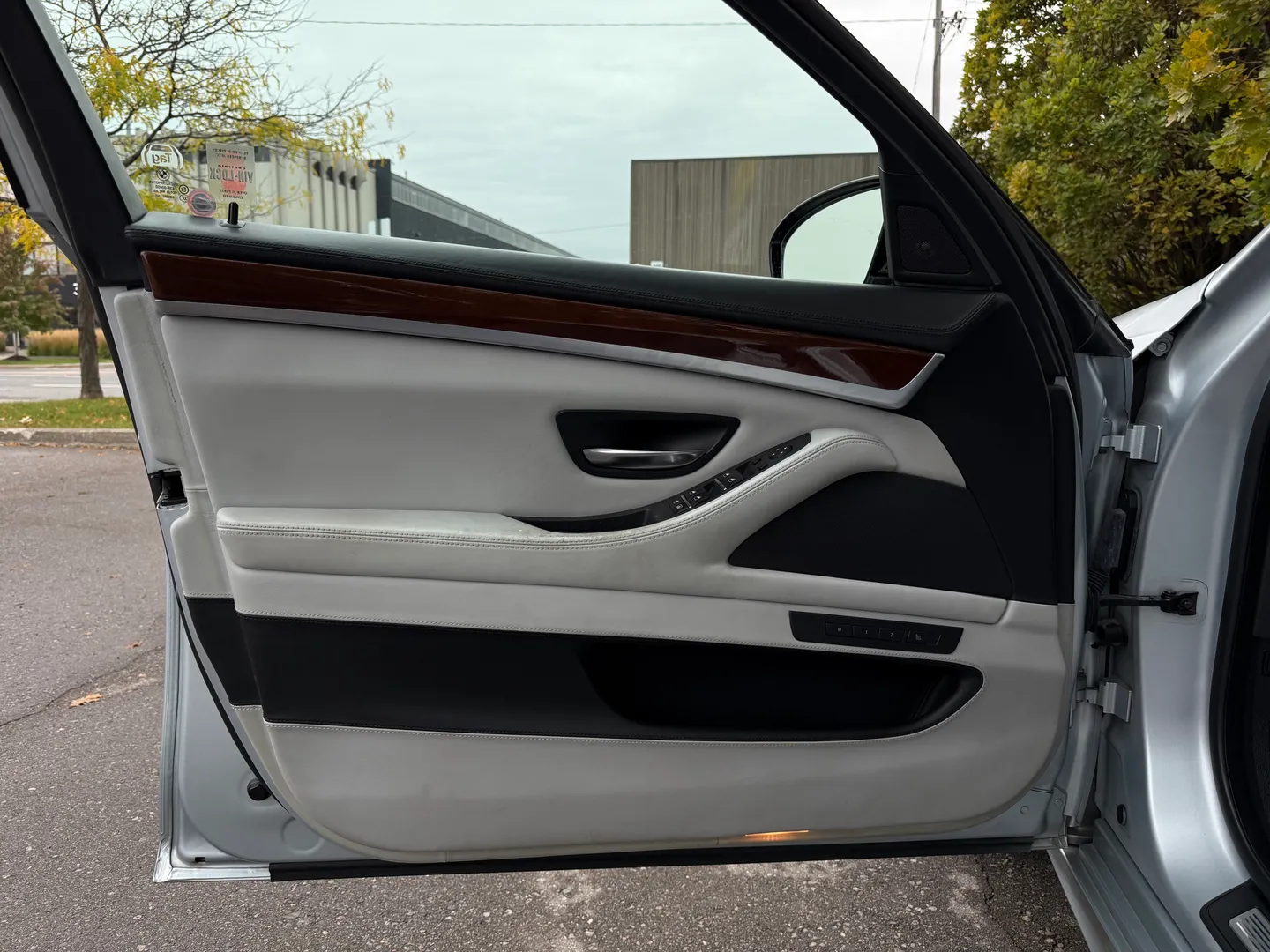 BMW M5 6 Speed Manual Individual Frozen Silver Metallic Paint — photo 43