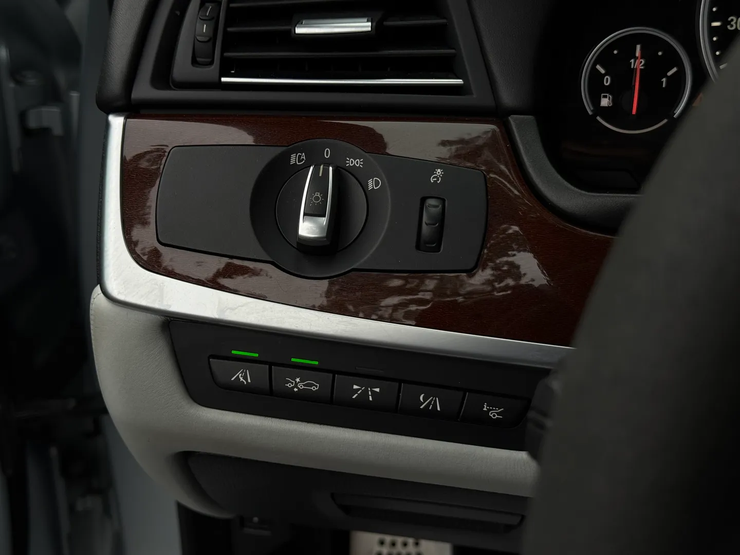 BMW M5 6 Speed Manual Individual Frozen Silver Metallic Paint — photo 75