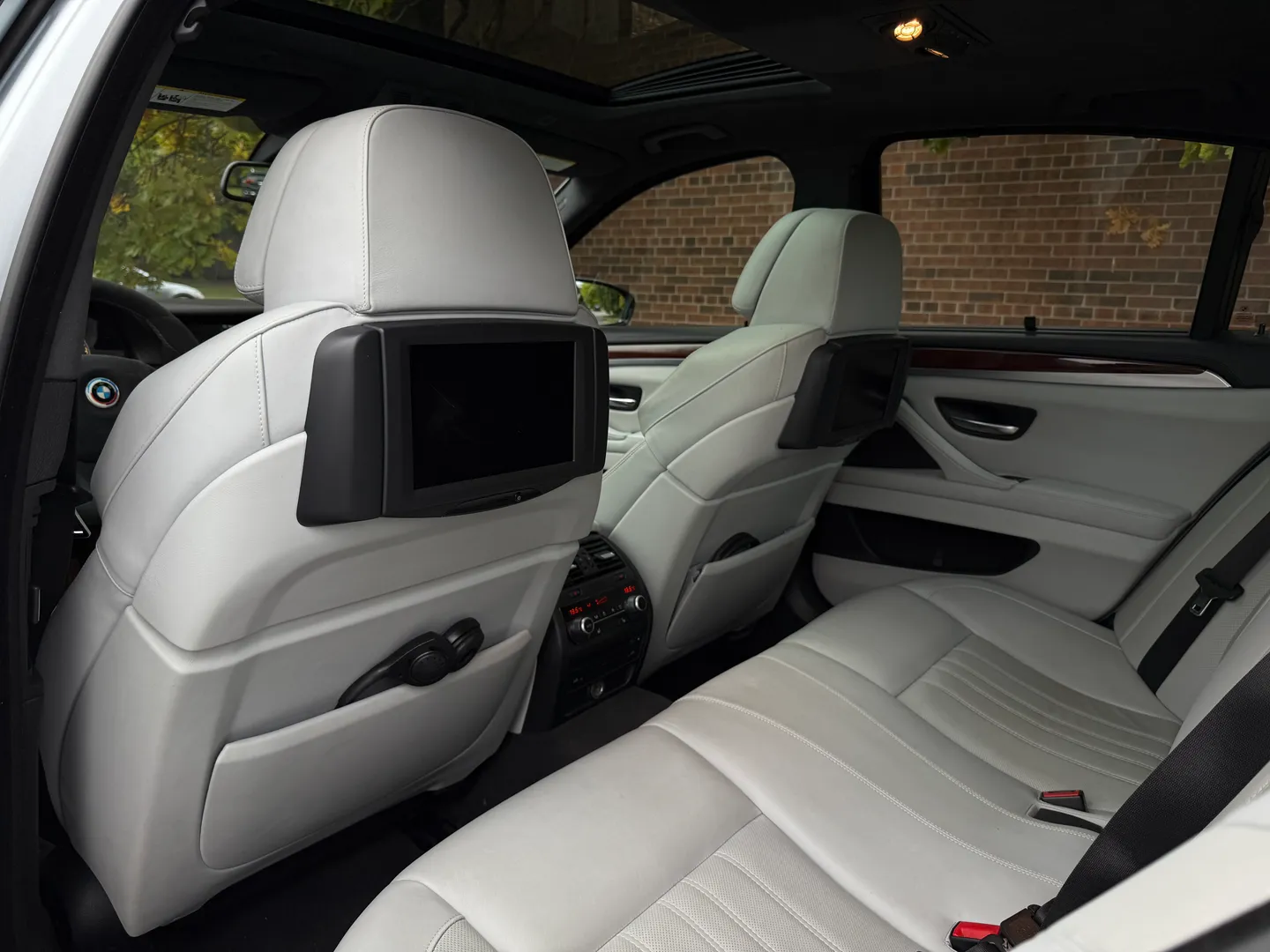 BMW M5 6 Speed Manual Individual Frozen Silver Metallic Paint — photo 81