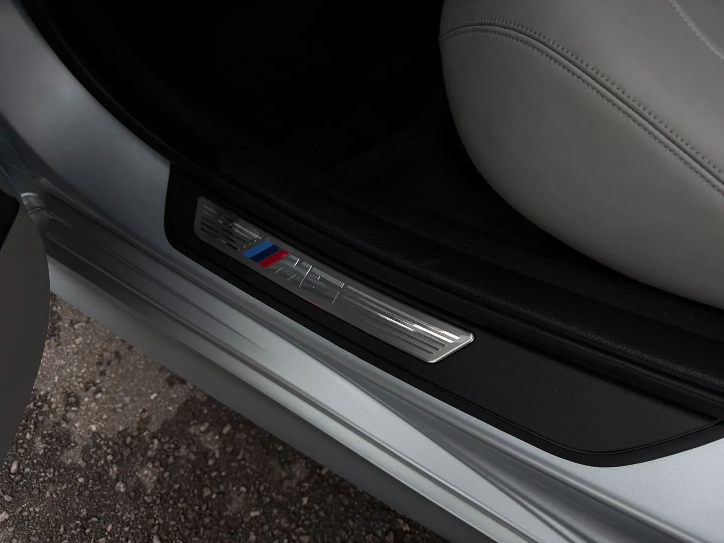 BMW M5 6 Speed Manual Individual Frozen Silver Metallic Paint — photo 84