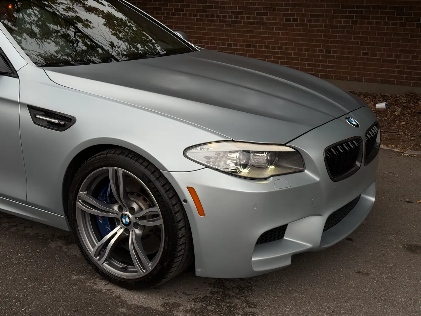 BMW M5 6 Speed Manual Individual Frozen Silver Metallic Paint — photo 95