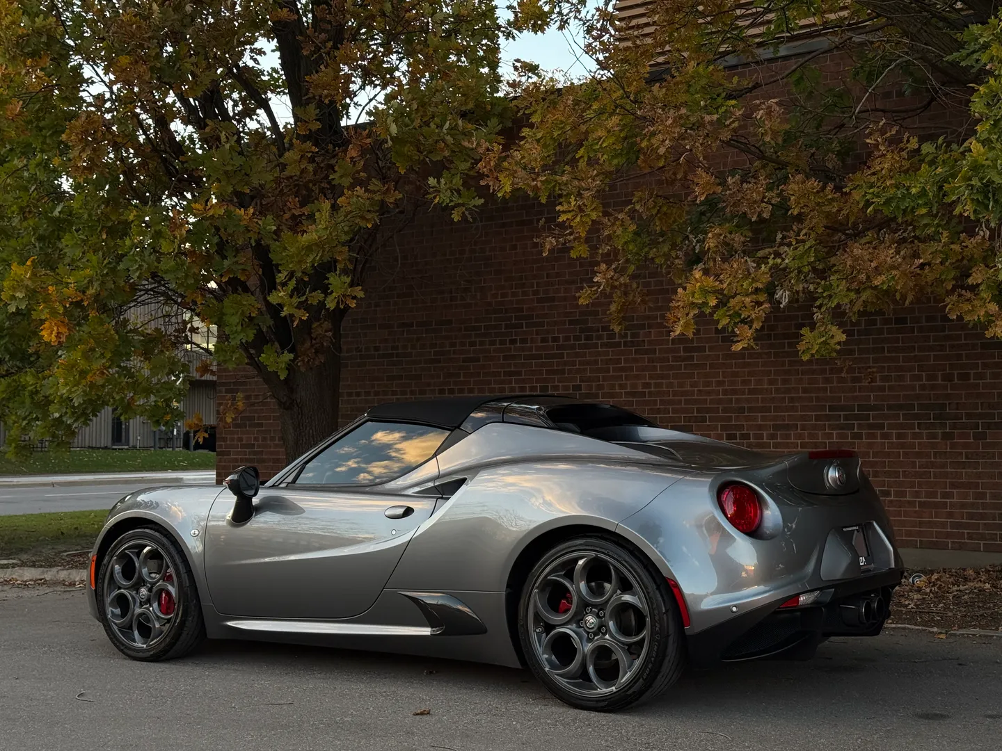 Alfa Romeo 4C Spider — photo 25