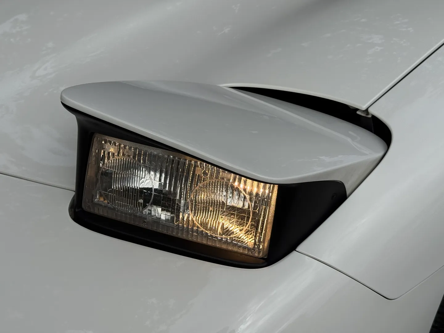 Chevrolet Corvette Z06 Rare Speedway White Collector Grade — photo 11