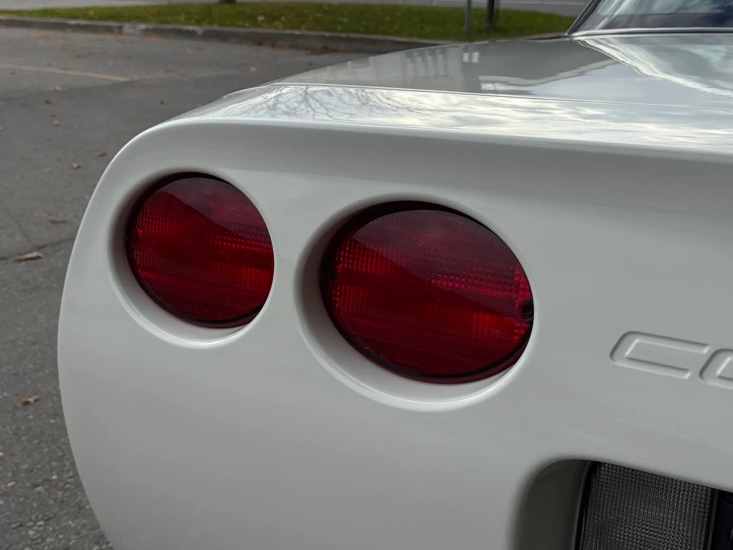 Chevrolet Corvette Z06 Rare Speedway White Collector Grade — photo 31