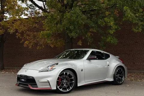 Cover image of 2016 NISSAN 370Z