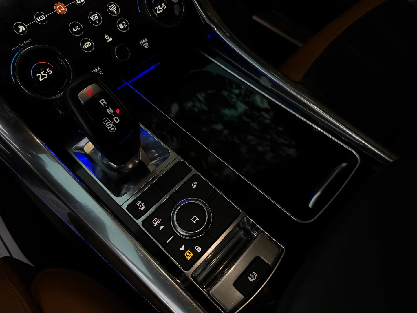 Land Rover Range Rover Sport HSE Dynamic — photo 45