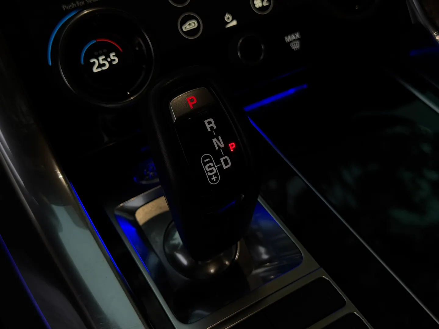 Land Rover Range Rover Sport HSE Dynamic — photo 46