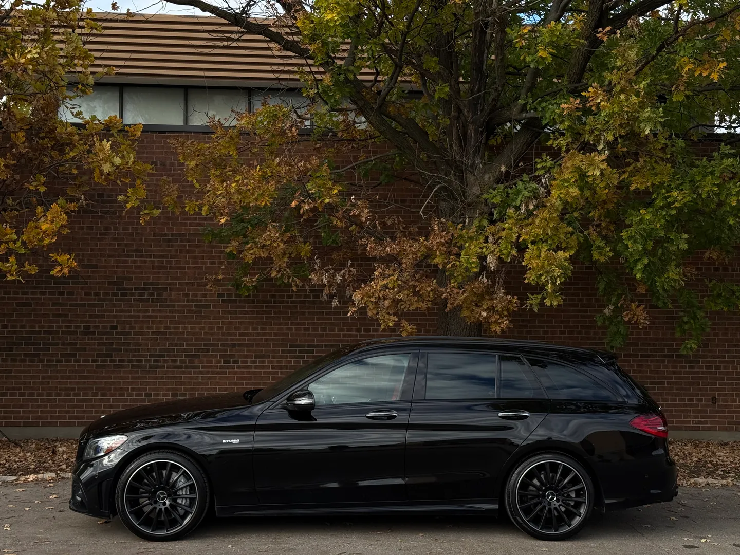 Mercedes Benz C43 AMG Wagon — photo 10