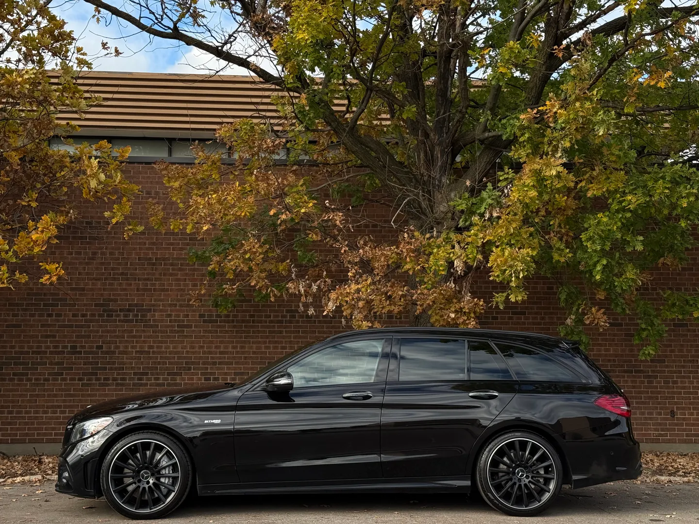 Mercedes Benz C43 AMG Wagon — photo 11