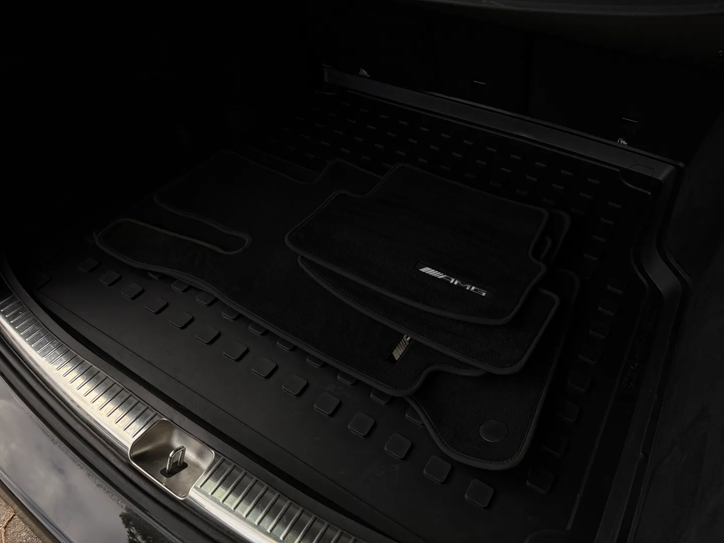 Mercedes Benz C43 AMG Wagon — photo 33