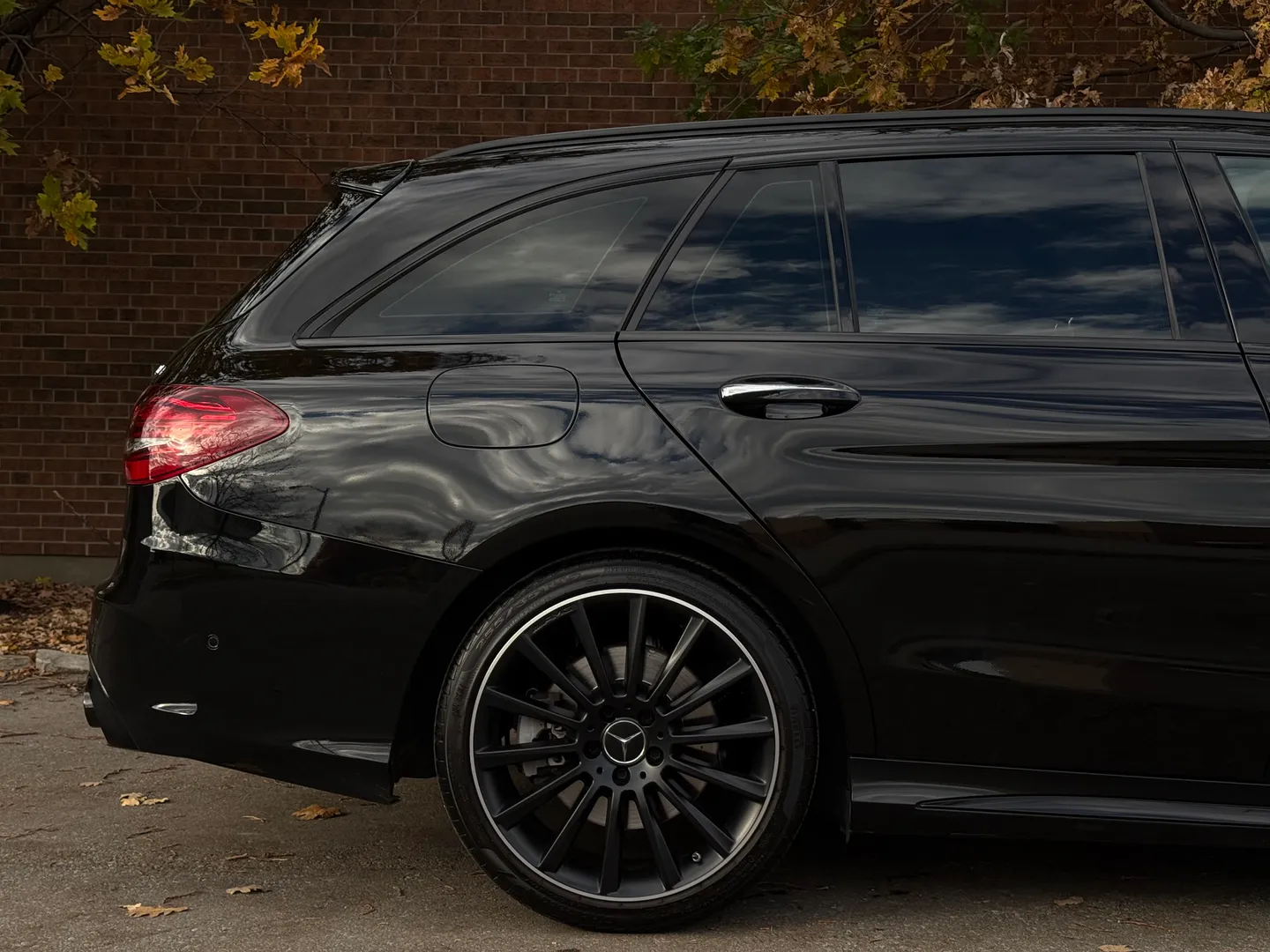 Mercedes Benz C43 AMG Wagon — photo 103
