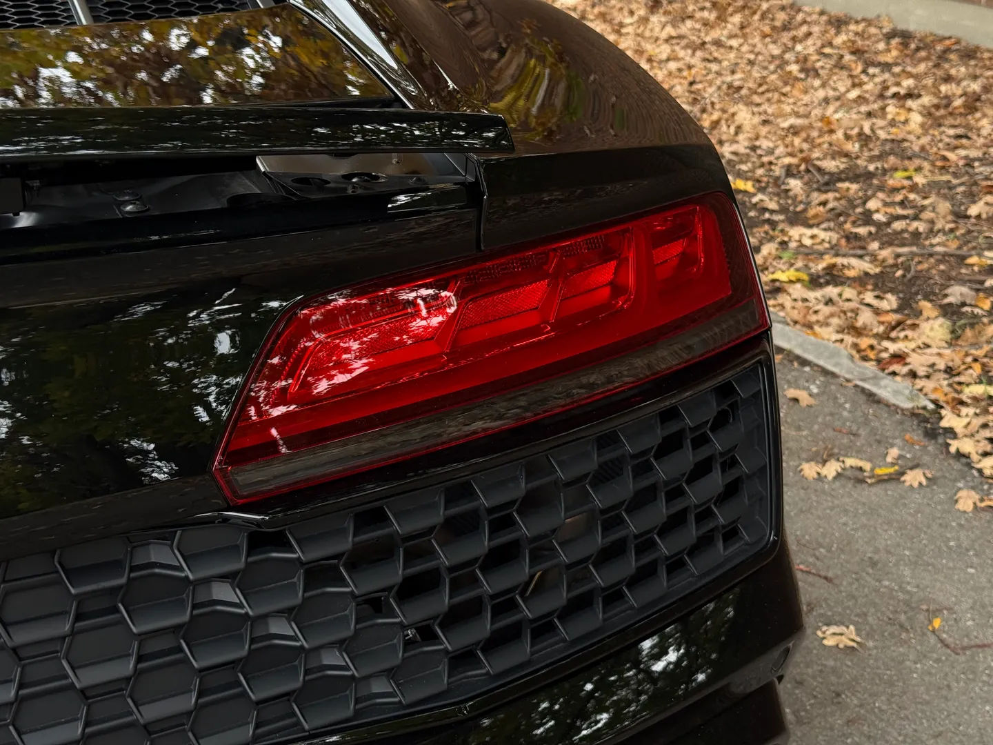 Audi R8 V10 RWD Coupe — photo 30