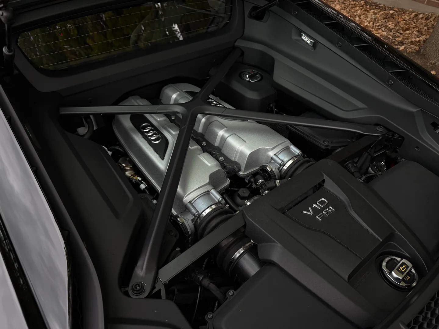 Audi R8 V10 RWD Coupe — photo 34