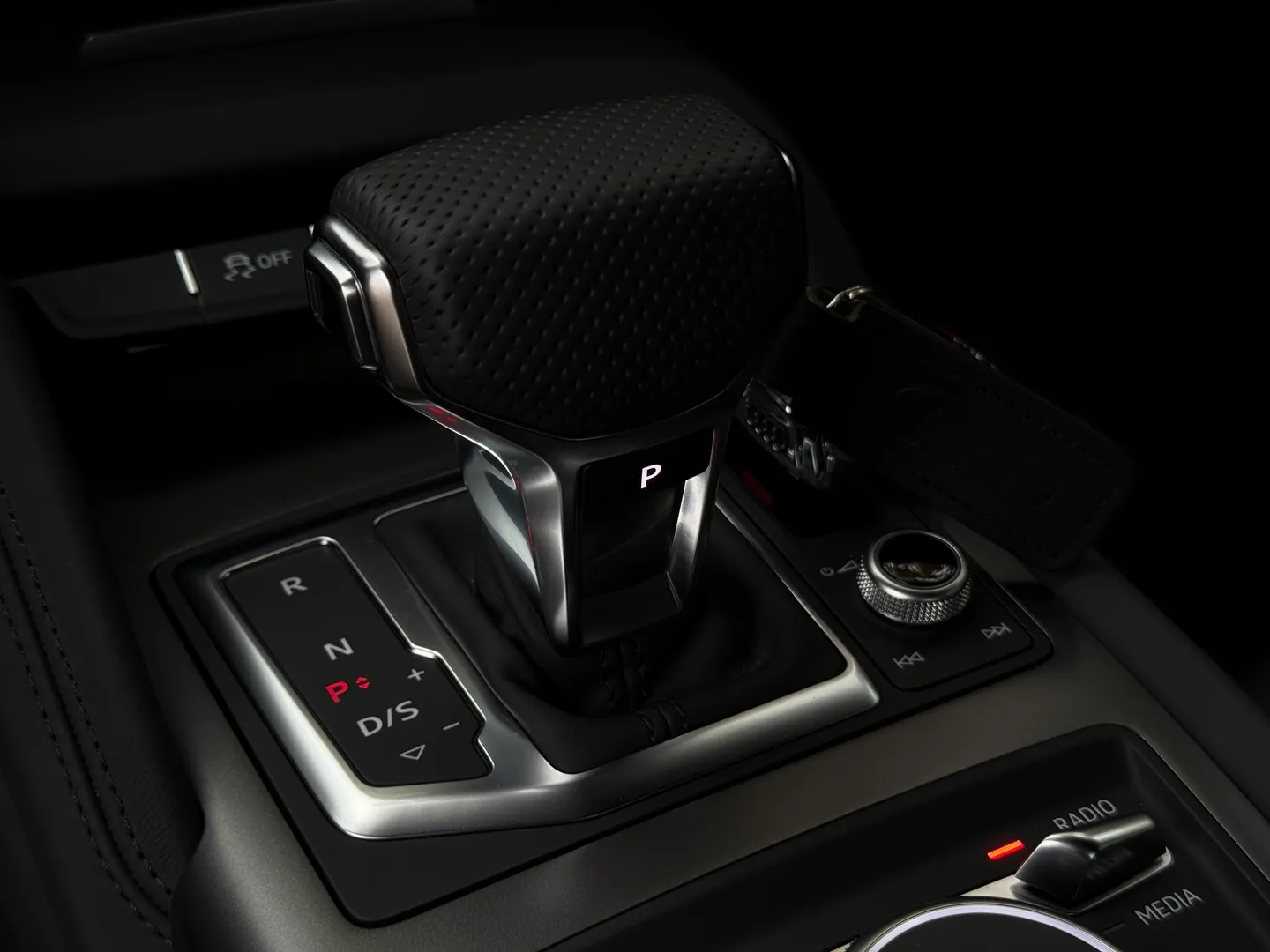 Audi R8 V10 RWD Coupe — photo 58