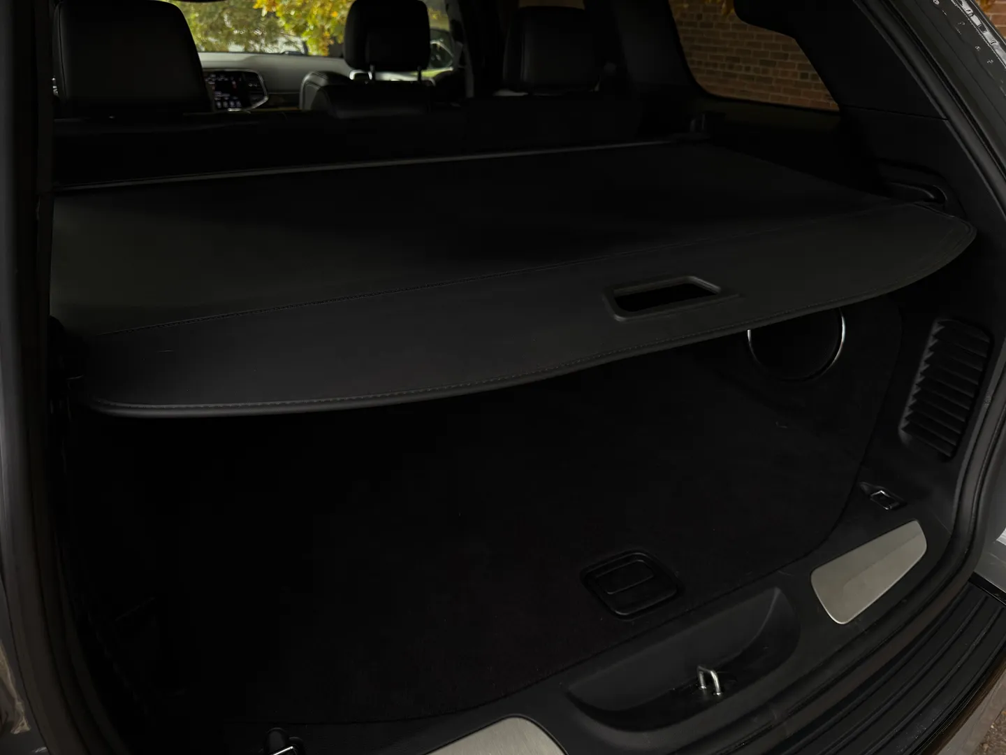 Jeep Grand Cherokee SRT — photo 31