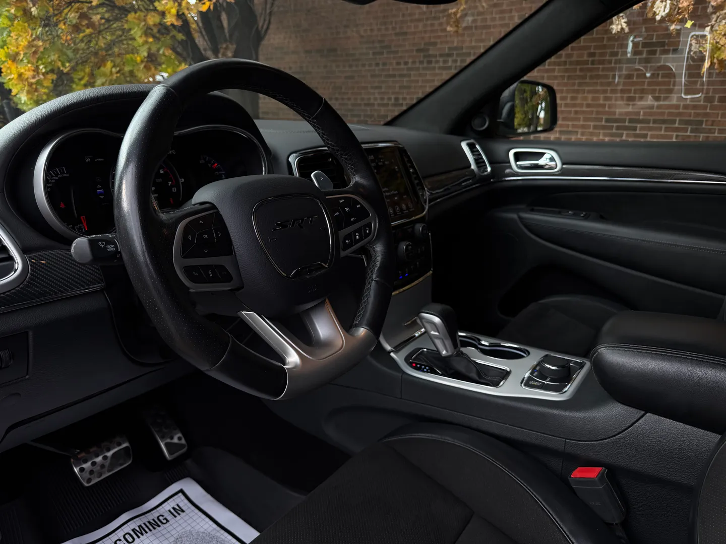 Jeep Grand Cherokee SRT — photo 35