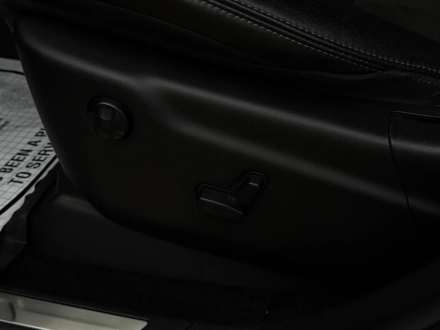 Jeep Grand Cherokee SRT — photo 39
