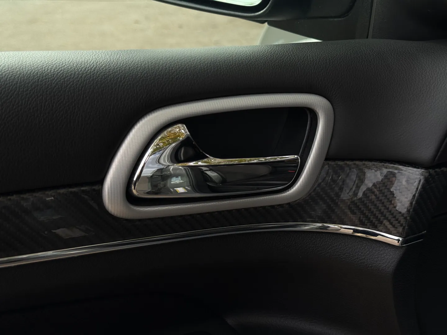 Jeep Grand Cherokee SRT — photo 42