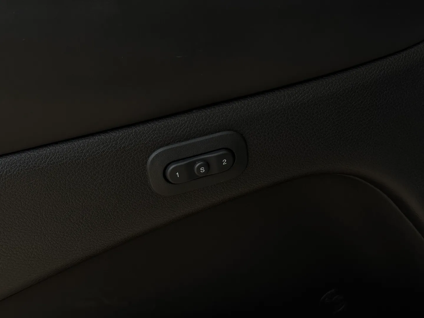 Jeep Grand Cherokee SRT — photo 45